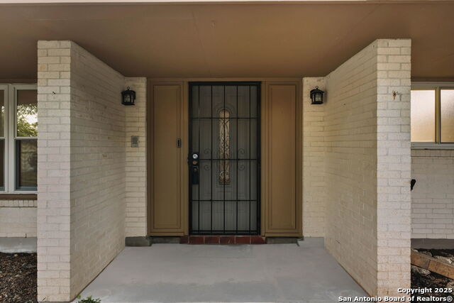 Image 5 of 29 For 11011 Burr Oak