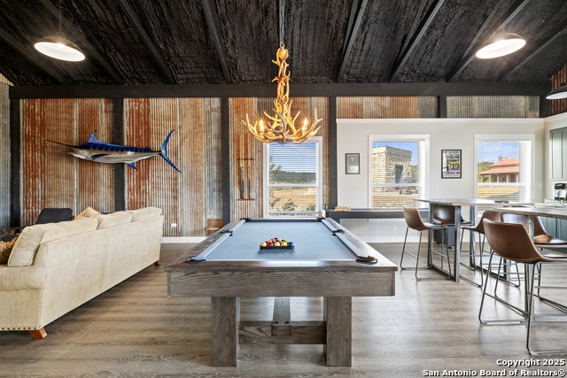 Listing photo id 11 for 2027 Fm 1376