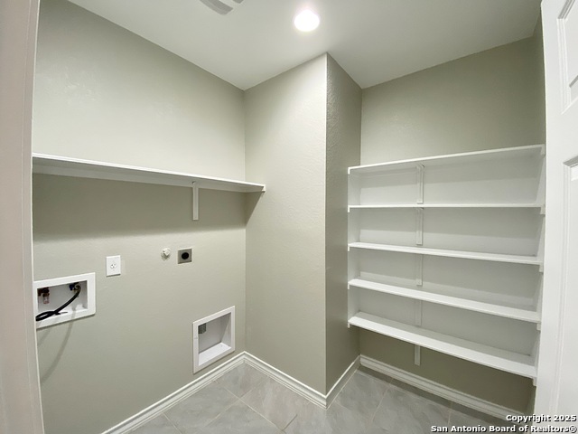 Image 11 of 31 For 142 Landing Lane