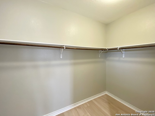 Image 18 of 31 For 142 Landing Lane