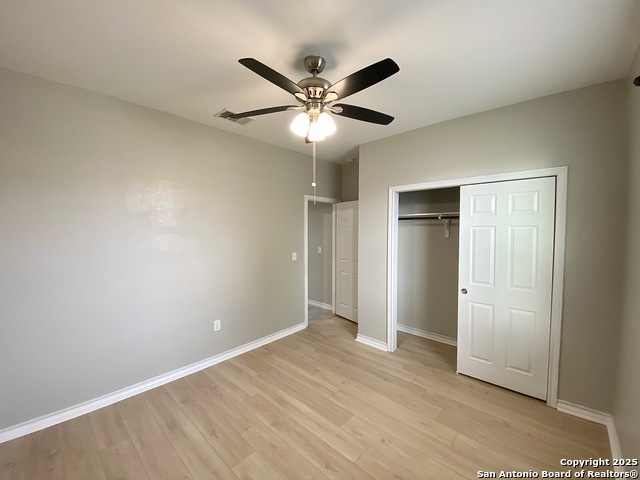 Image 23 of 31 For 142 Landing Lane