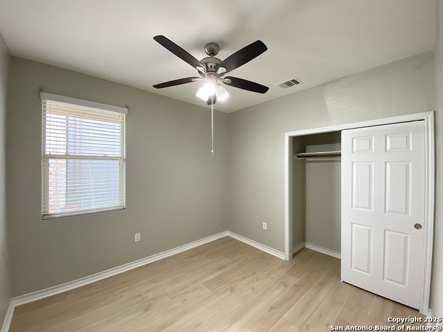 Image 24 of 31 For 142 Landing Lane