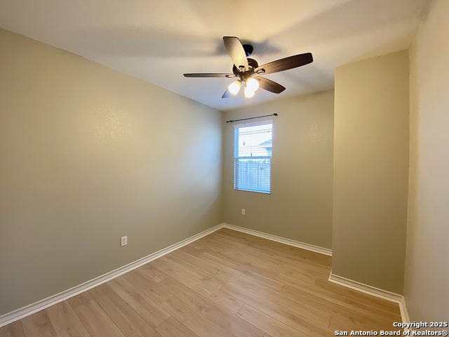 Image 26 of 31 For 142 Landing Lane