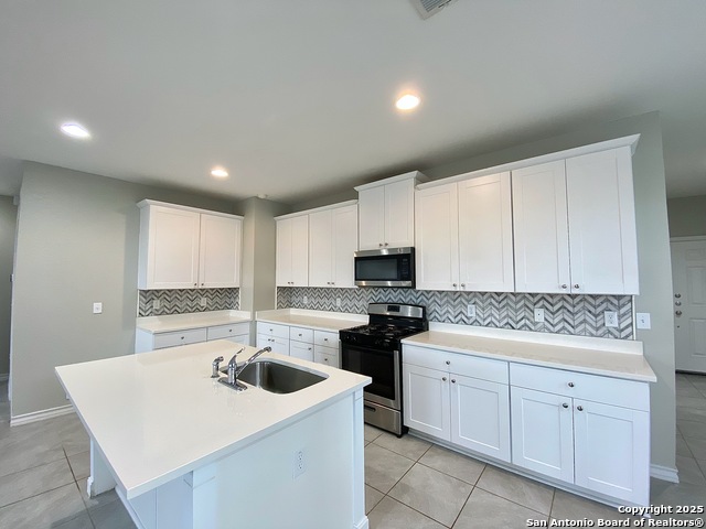 Image 5 of 31 For 142 Landing Lane