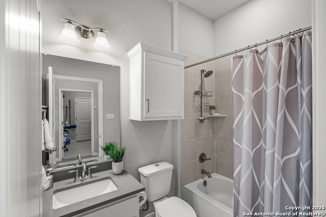 Image 27 of 37 For 3903 Gervasi