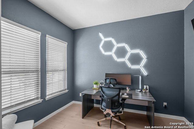 Image 5 of 37 For 3903 Gervasi