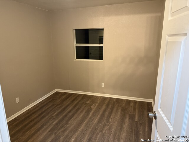 Listing photo id 8 for 378 E Petaluma Blvd