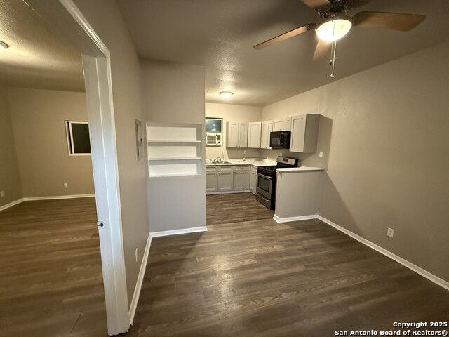 Listing photo id 6 for 378 E Petaluma Blvd