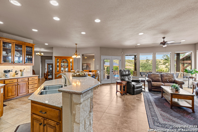 Image 11 of 48 For 276 Oak Vista