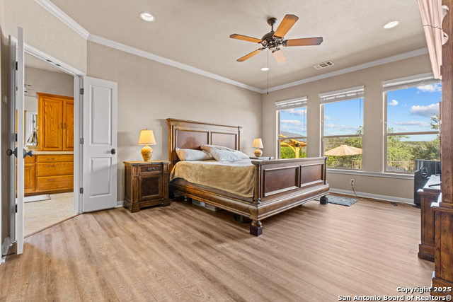 Image 14 of 48 For 276 Oak Vista