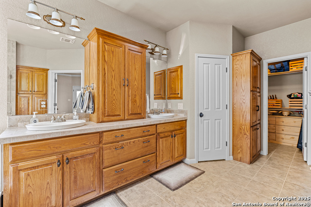 Image 17 of 48 For 276 Oak Vista