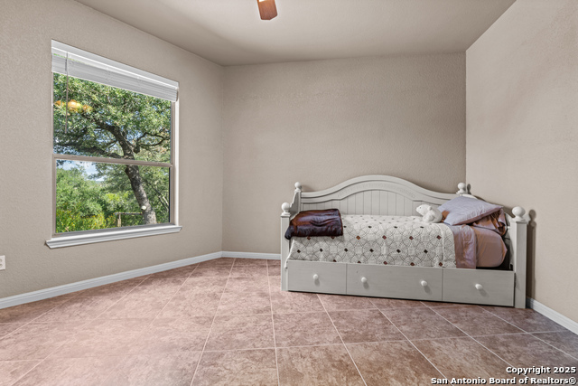 Image 25 of 48 For 276 Oak Vista