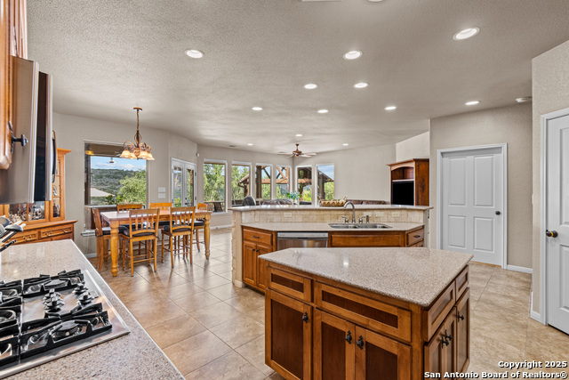 Image 8 of 48 For 276 Oak Vista