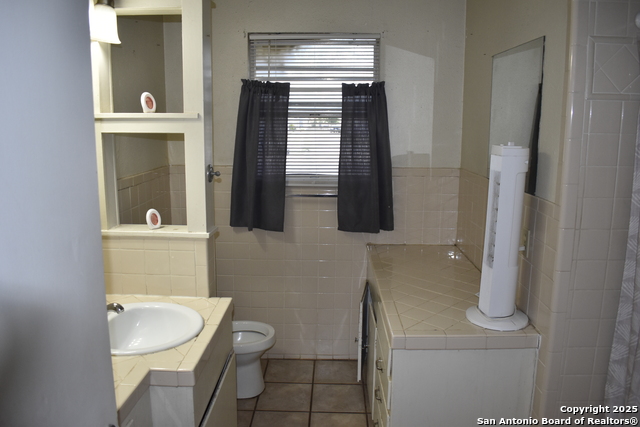 Listing photo id 9 for 330 Orchard  