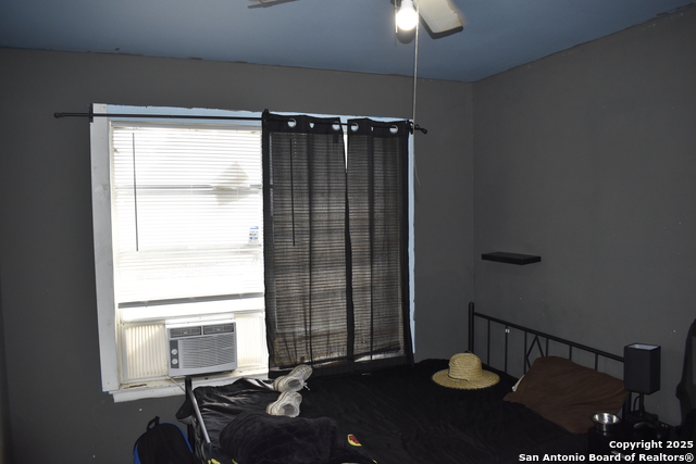 Listing photo id 10 for 330 Orchard  