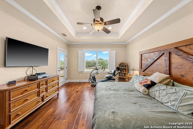 Listing photo id 12 for 2009 Athens Ave.