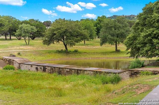 Listing photo id 24 for 2009 Athens Ave.