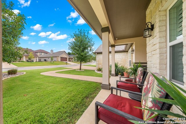 Listing photo id 2 for 2009 Athens Ave.