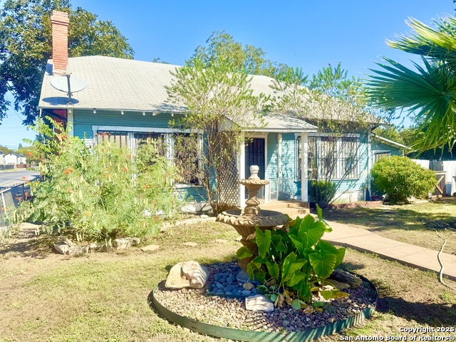 Image 3 of 11 For 1301 Denver  