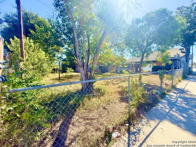 Image 9 of 11 For 1301 Denver  