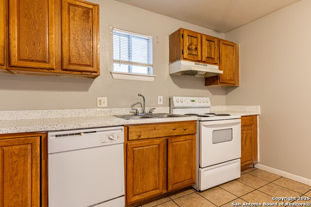 Image 9 of 29 For 6721 Brothers