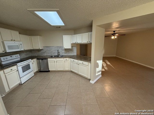 Image 10 of 21 For 8015 Chestnut Gate