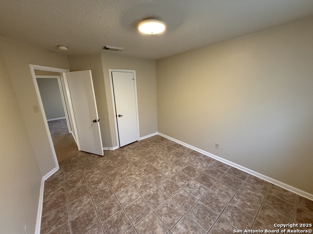 Image 16 of 21 For 8015 Chestnut Gate