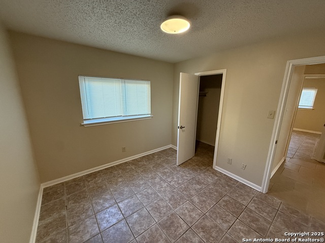 Image 18 of 21 For 8015 Chestnut Gate