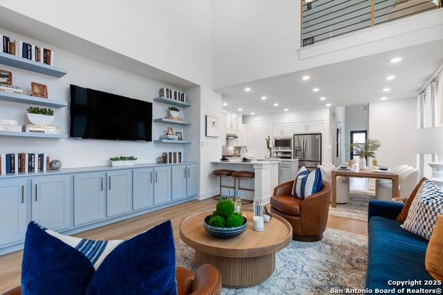 Image 3 of 6 For 10054 Mitra  