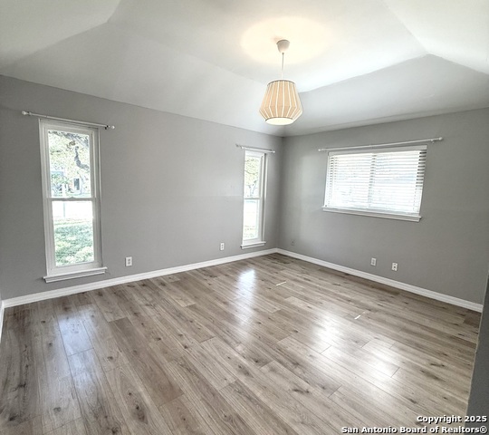 Image 16 of 28 For 12227 Budding