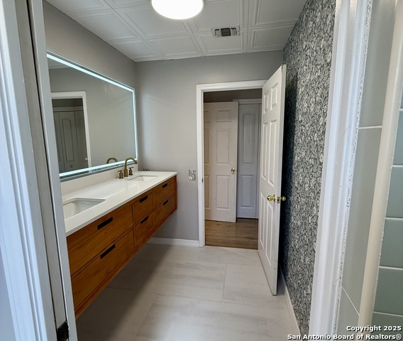 Image 19 of 28 For 12227 Budding