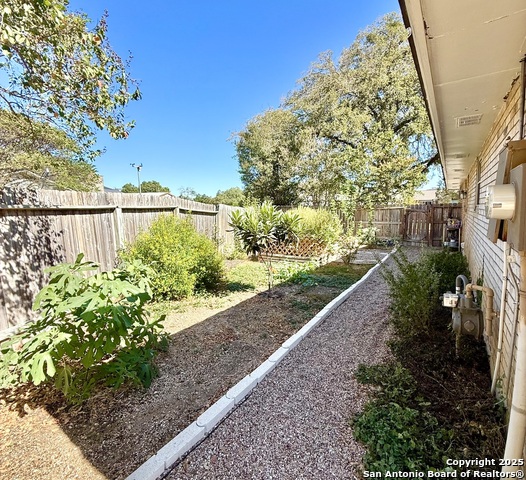 Image 27 of 28 For 12227 Budding