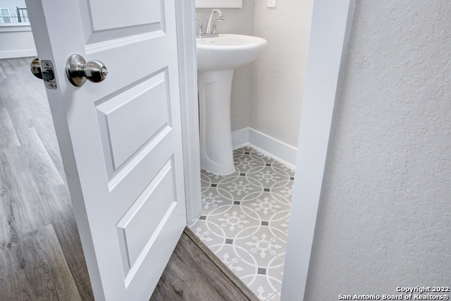 Listing photo id 19 for 5615 Turkey Terrace