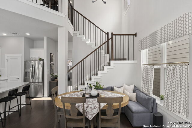 Listing photo id 17 for 5843 Whitby Unit 44