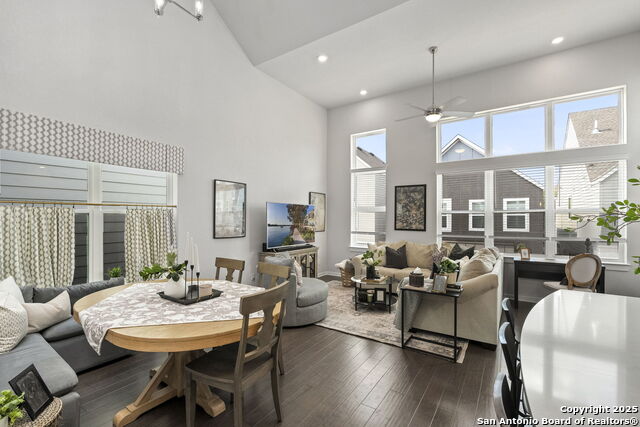 Listing photo id 5 for 5843 Whitby Unit 44