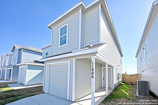 Image 2 of 20 For 11806 Bluebell