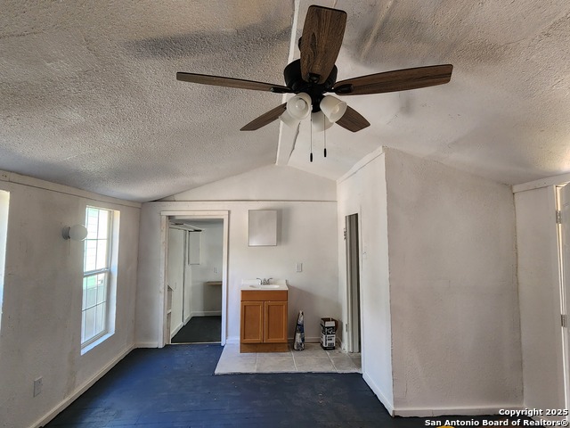 Image 19 of 24 For 253 Carroll Ave Sw