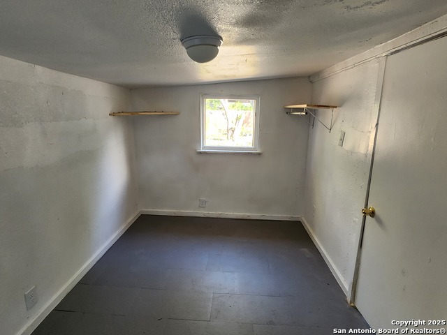 Image 20 of 24 For 253 Carroll Ave Sw