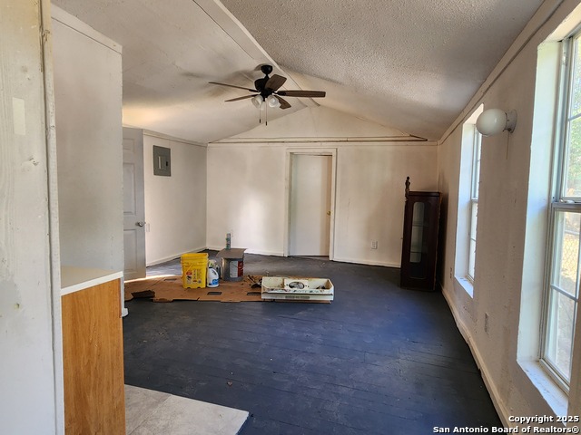 Image 22 of 24 For 253 Carroll Ave Sw