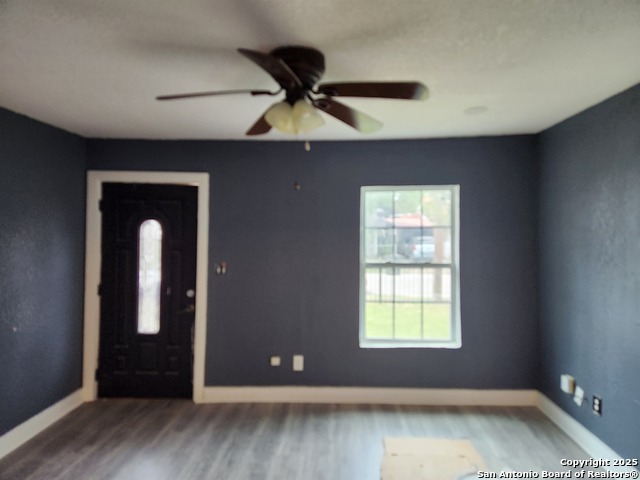 Image 4 of 24 For 253 Carroll Ave Sw