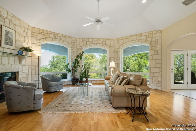 Image 8 of 105 For 305 Spanish Pass