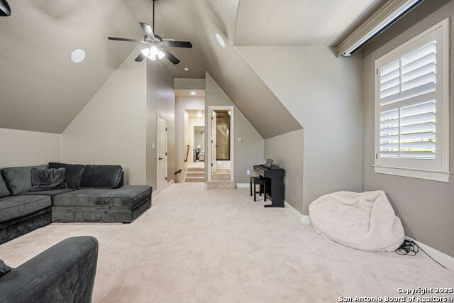 Listing photo id 19 for 27643 Oak Brook Way