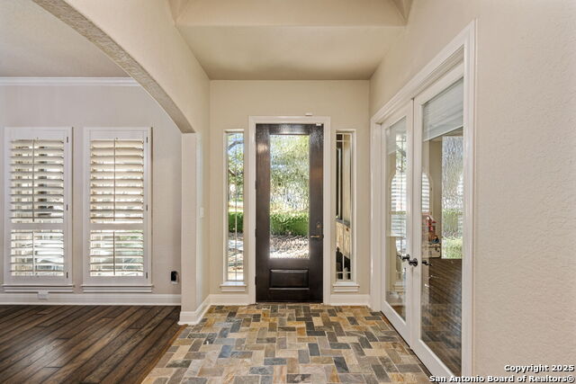 Listing photo id 2 for 27643 Oak Brook Way