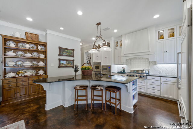 Listing photo id 13 for 1420 Waterstone