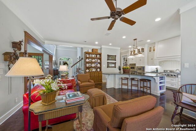 Listing photo id 18 for 1420 Waterstone