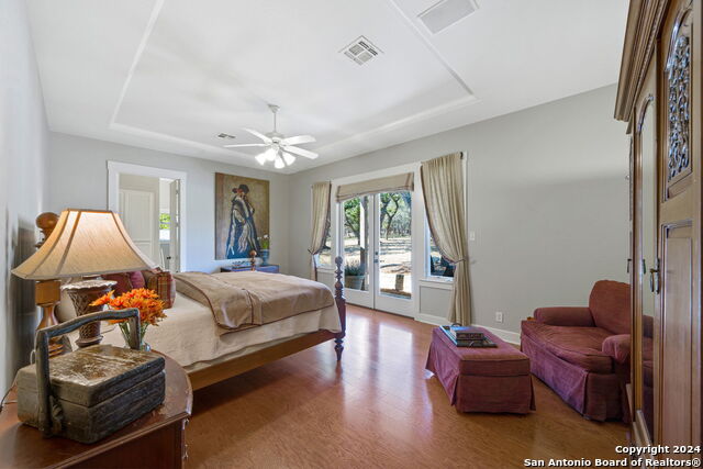 Listing photo id 24 for 1420 Waterstone