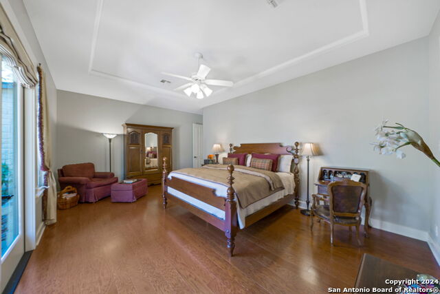 Listing photo id 25 for 1420 Waterstone