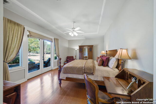 Listing photo id 26 for 1420 Waterstone