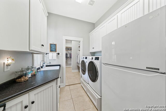 Listing photo id 38 for 1420 Waterstone