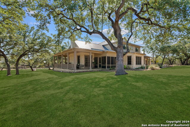 Listing photo id 42 for 1420 Waterstone